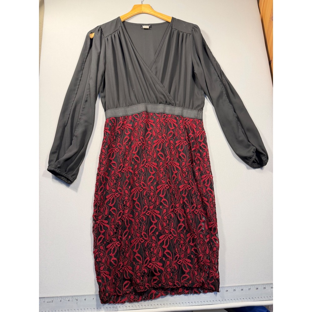 Venus Black Red Floral Lace Cold Shoulder Surplice Cocktail Dress Medium